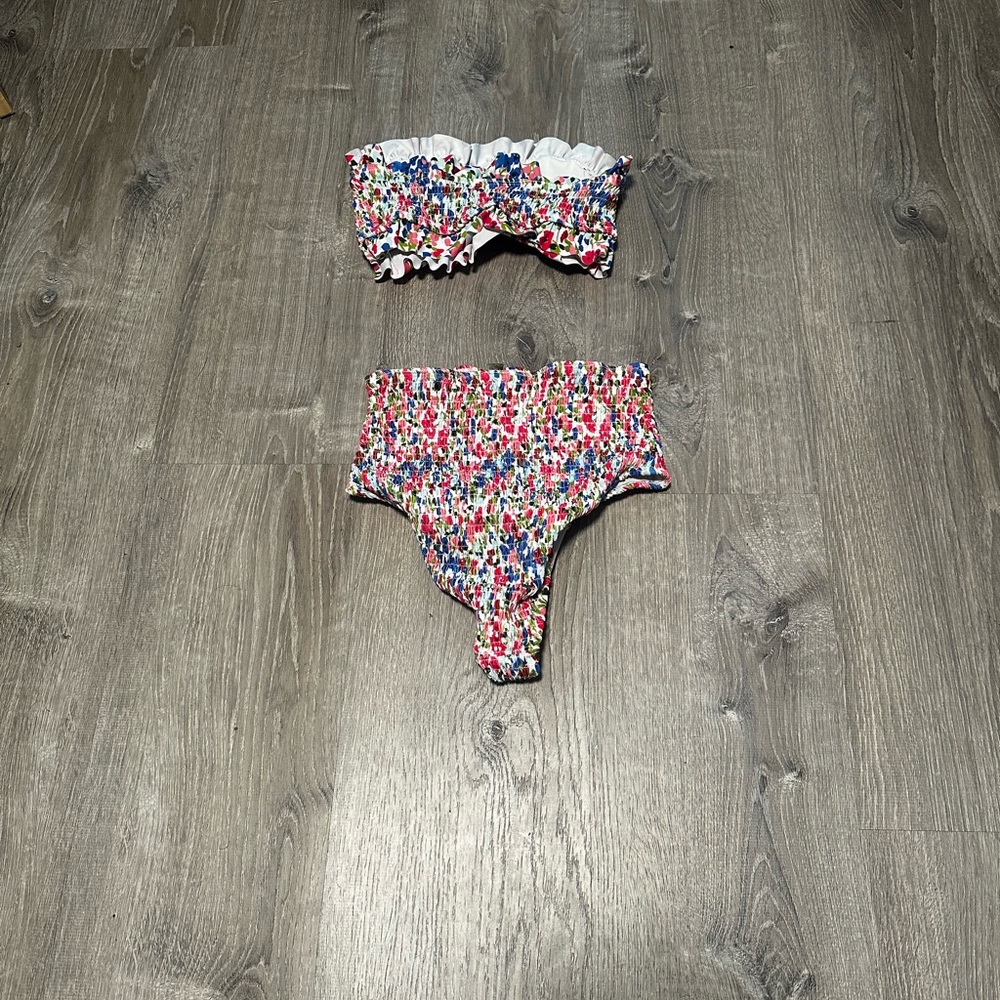 Colorful Ruffled Maternity Bikini Set - M - Picture 2 of 2